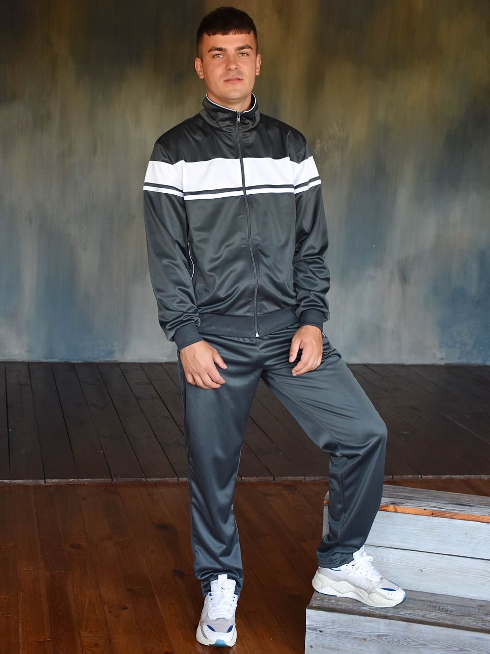 картинка Спортивный костюм М015 Графит от магазина Спортсоло