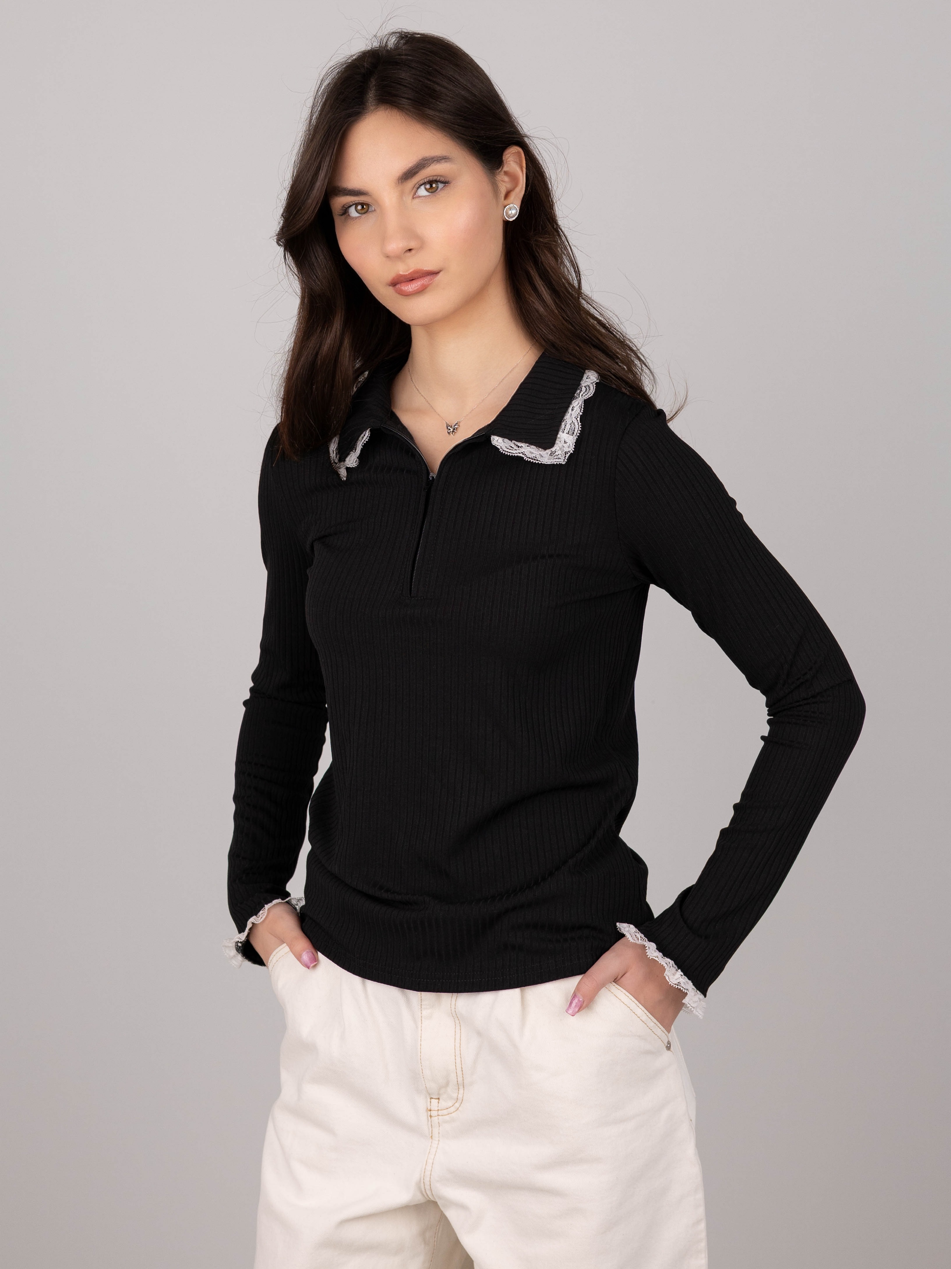 картинка Лонгслив поло с кружевом КМ101 Черный  от магазина Спортсоло