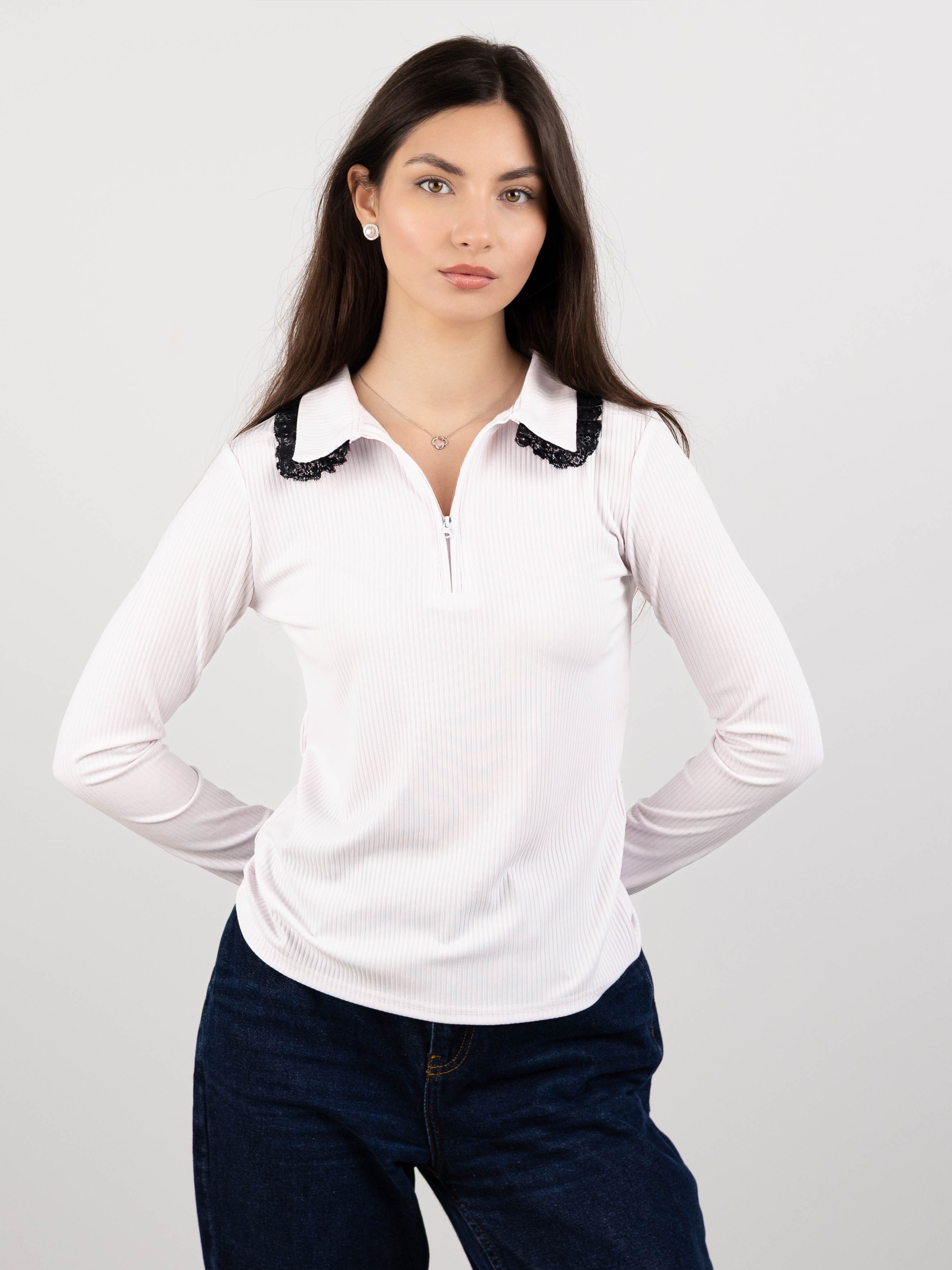 картинка Лонгслив поло с кружевом КМ101 Белый от магазина Спортсоло